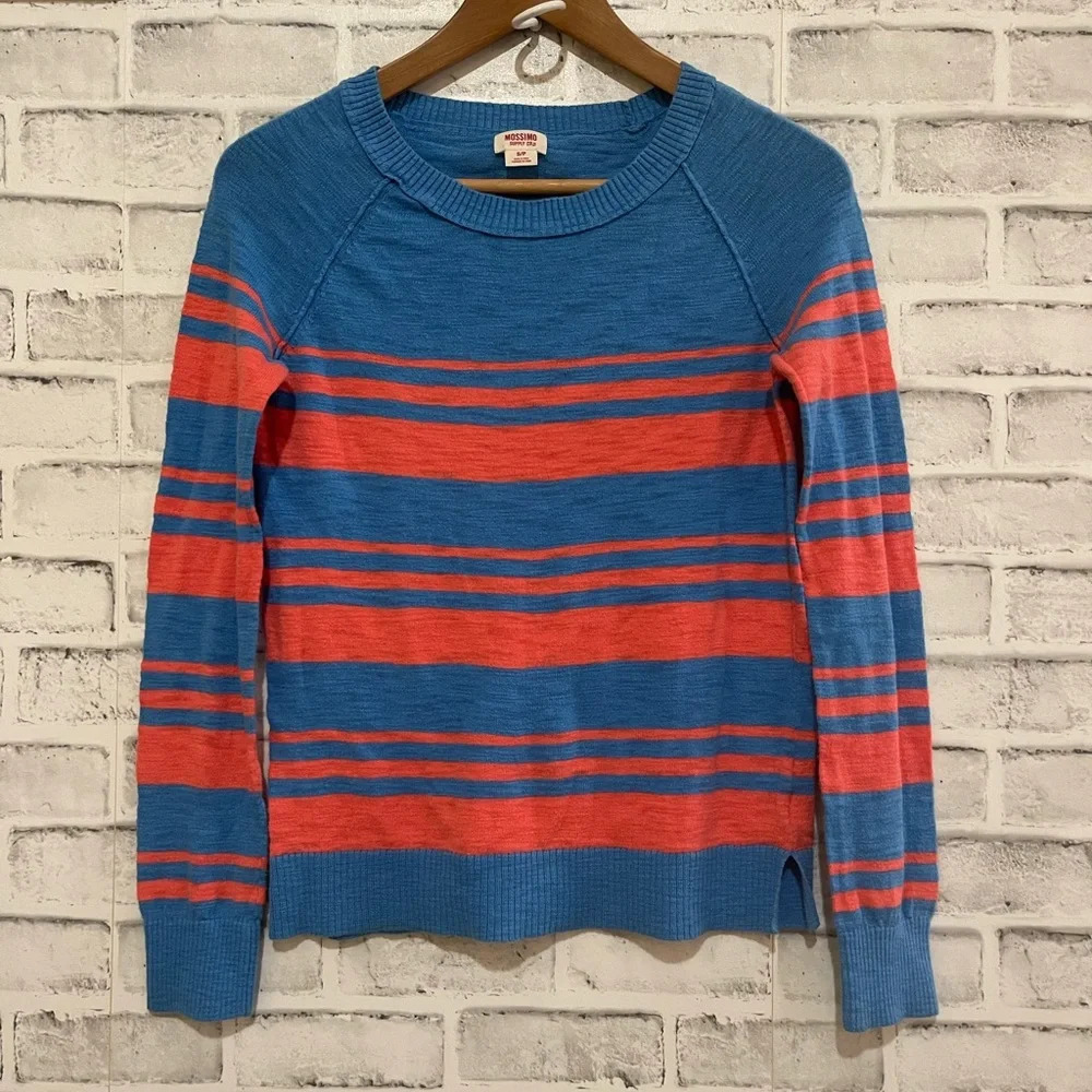 Women’s Mossimo blue and pink horizontal striped lightweight sweater, Small